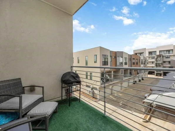 2401 Crawford St, Houston, TX