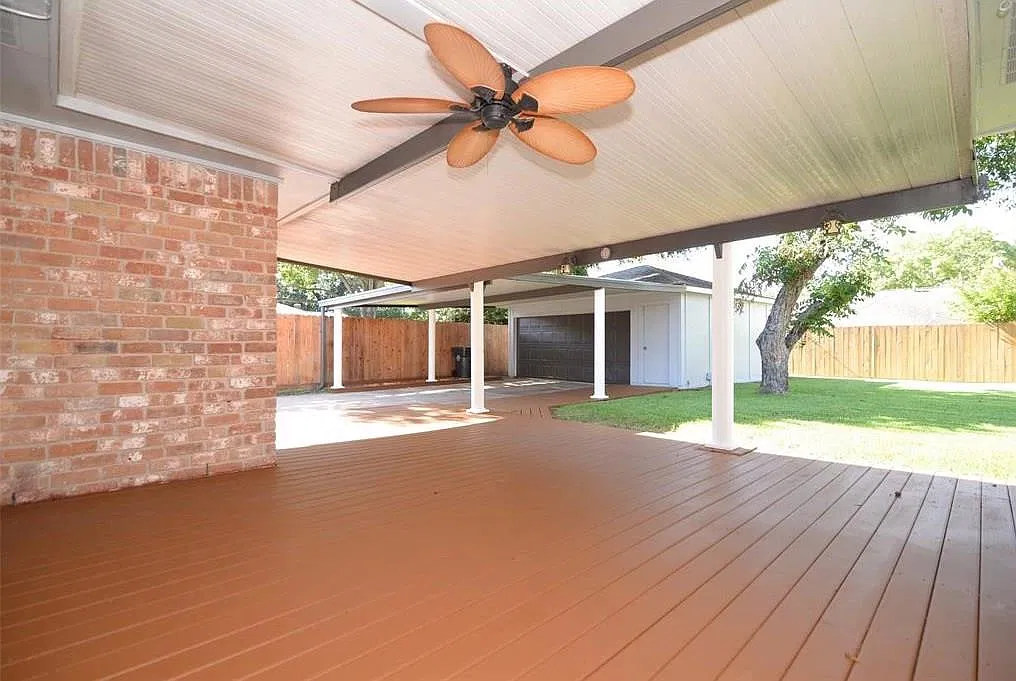 3 bed, 2.0 bath, 1795 sqft, $2,200 — Photo 3