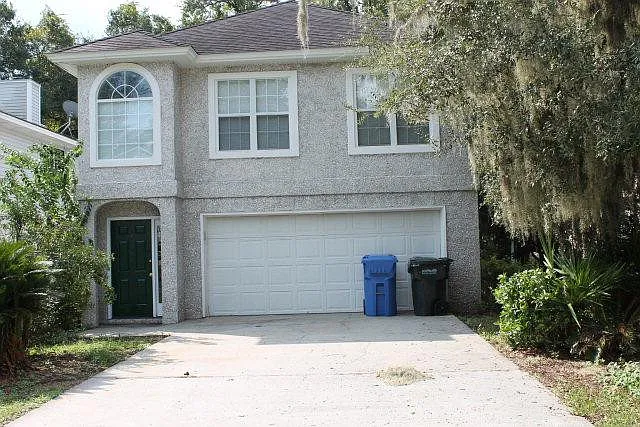 609 Cedar St