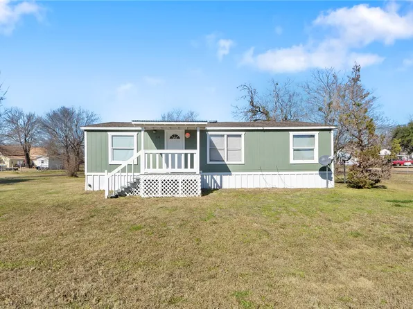 218 E Denton St, Bremond, TX 76629