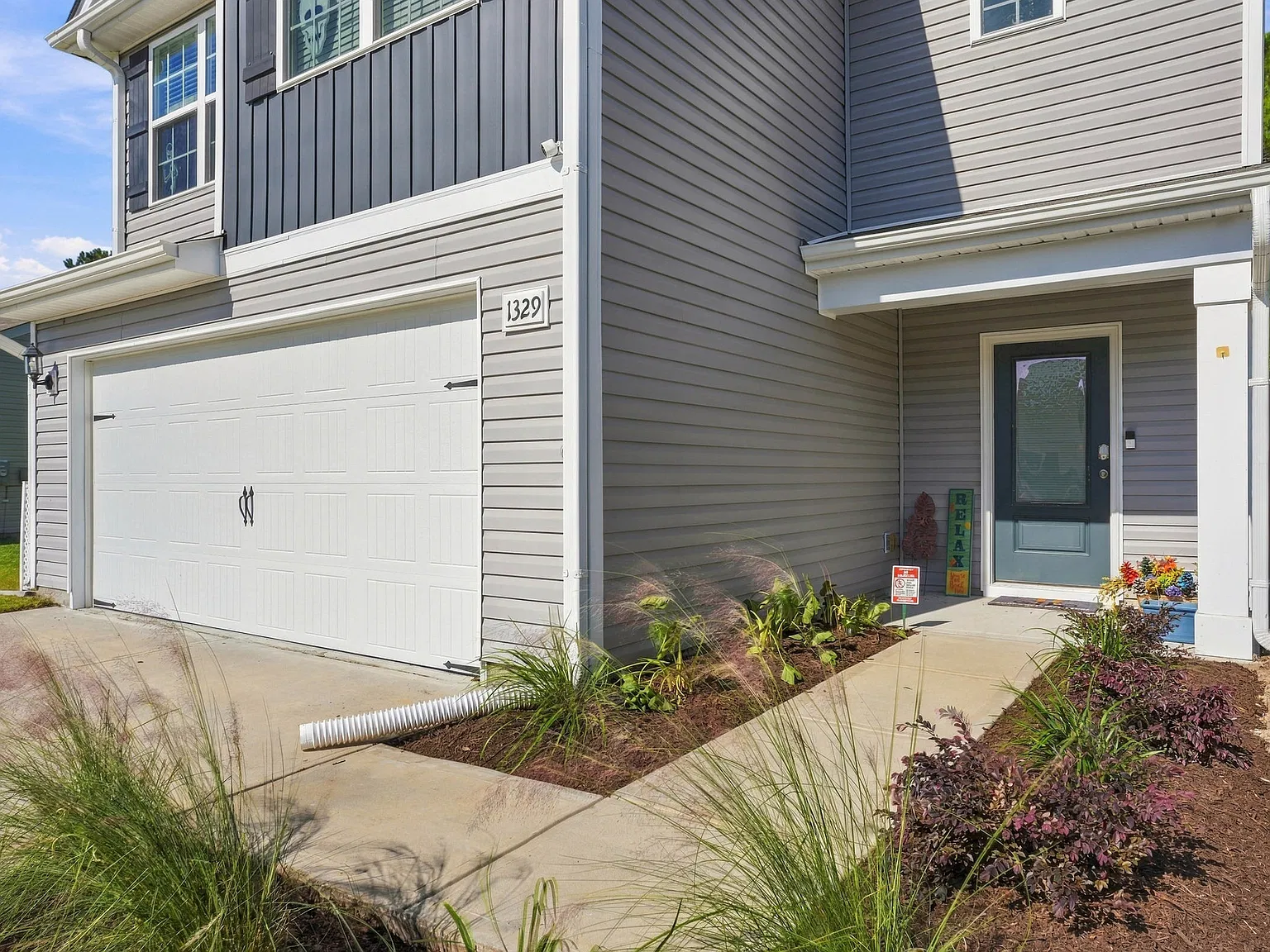 3 bed, 2.5 bath, 2236 sqft, $2,400 — Photo 3