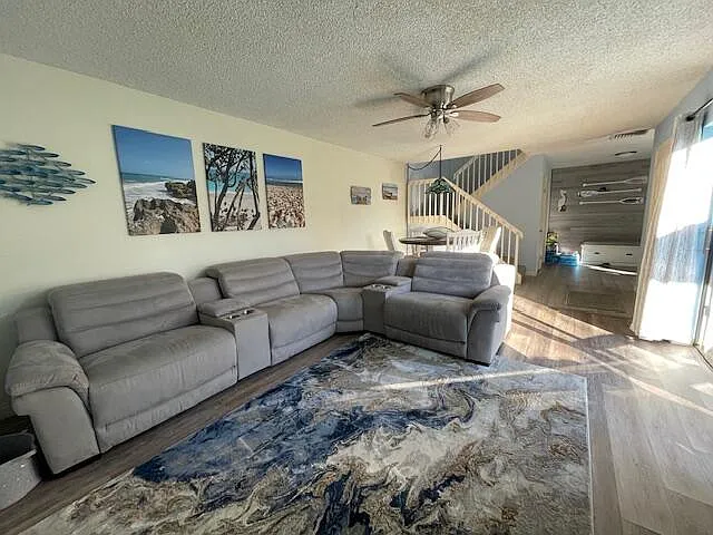1424 14th Ct — Photo 8