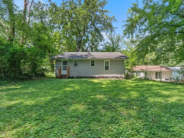 7534 Blanding Dr — Photo 16