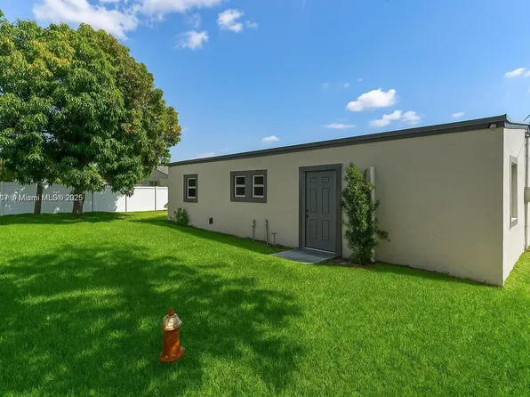 607 SW 3rd St #1, Delray Beach, FL 33444