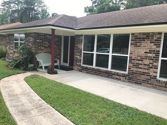 3rd image of 3427 Chrysler Dr