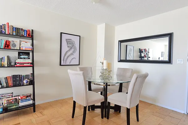 Rented by Peter Ashe | media 19