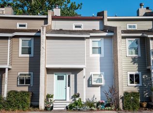 707 Nora Ln, Mount Pleasant, SC 29464