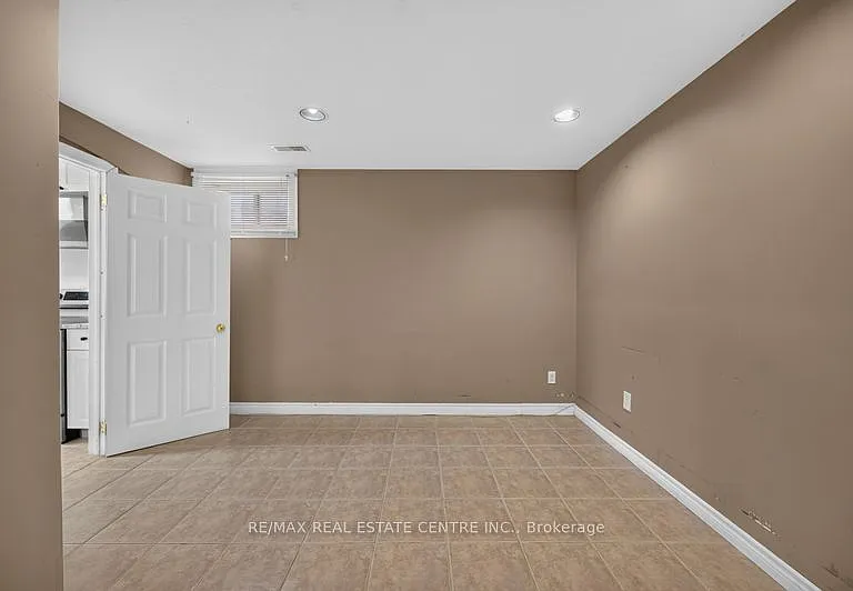 59 Colin Cres #LOWER — Photo 20