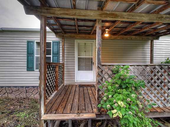 4th image of 120 Lovegrove Ln