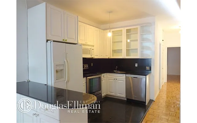 Rented by Douglas Elliman | media 15