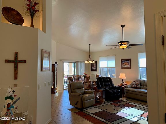 2nd image of 1545 Cottonwood Bluffs Dr