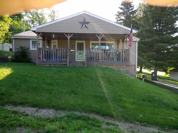 3919 41st Ave, New Brighton, PA 15066