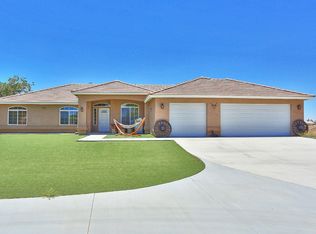 11610 3rd Ave, Hesperia, CA 92345