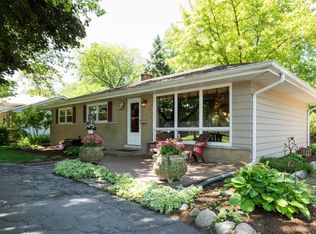 1N070 Farwell St, Carol Stream, IL 60188