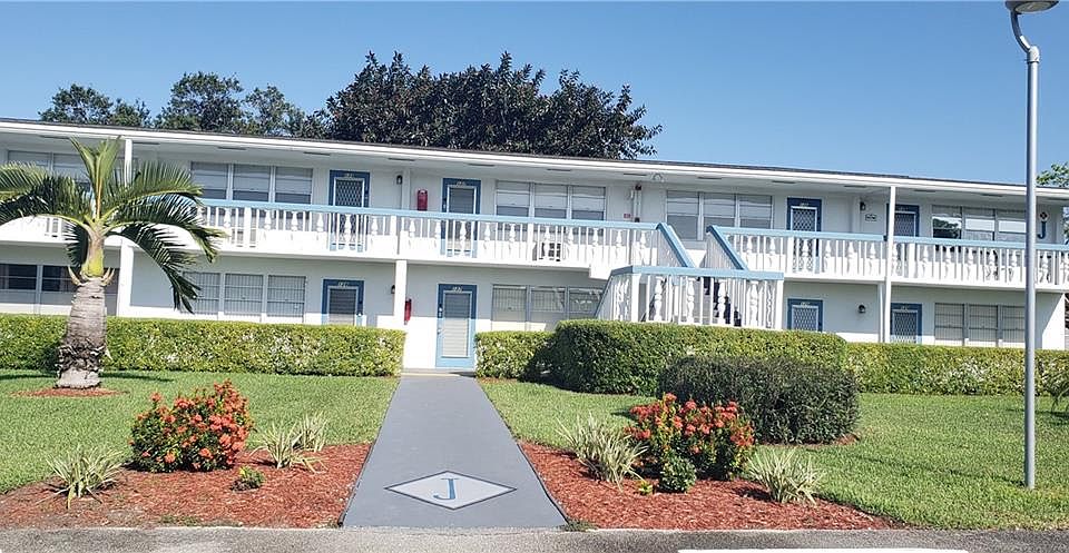 1st image of 142 Oakridge Cir #142-J