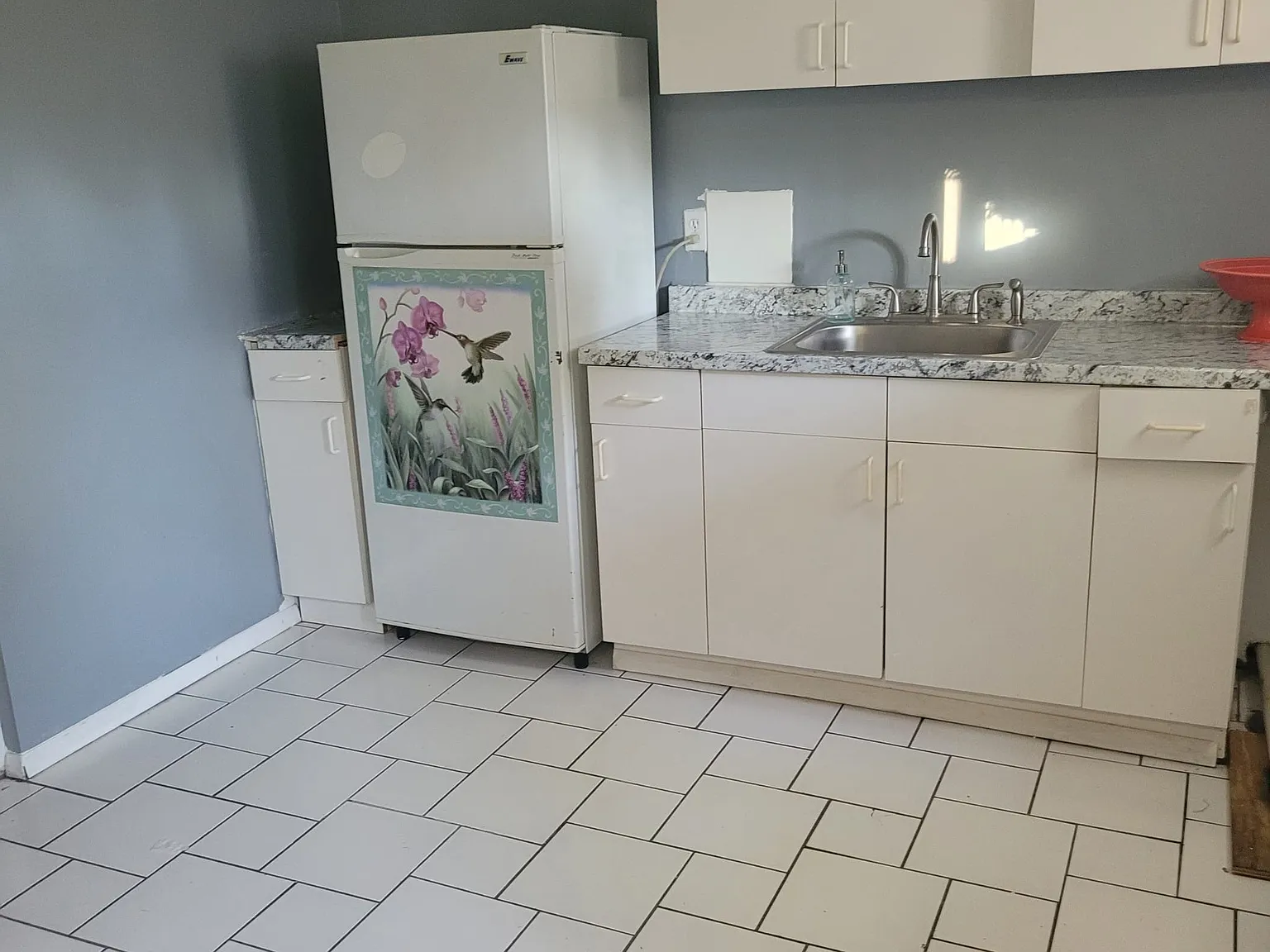 2230 Stanley Ter — Photo 3
