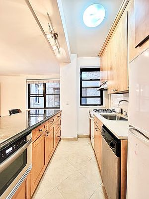 5th image of 349 E 49th St APT 1H