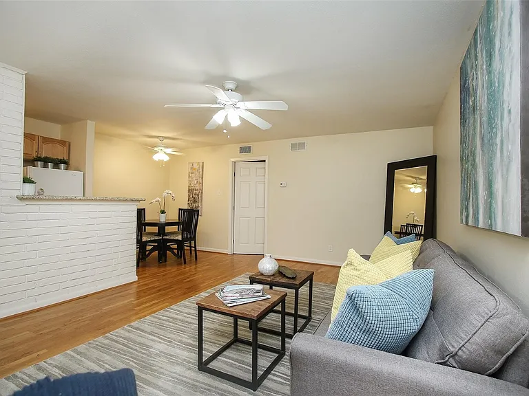 2208 Morse St #6 — Photo 4