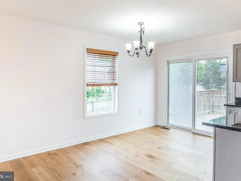 28 Roger Ct — Photo 18