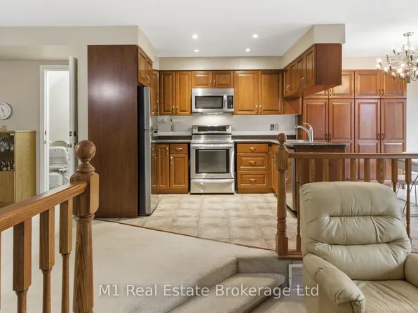 5 Marilyn Dr, Guelph, ON N1H 1G9