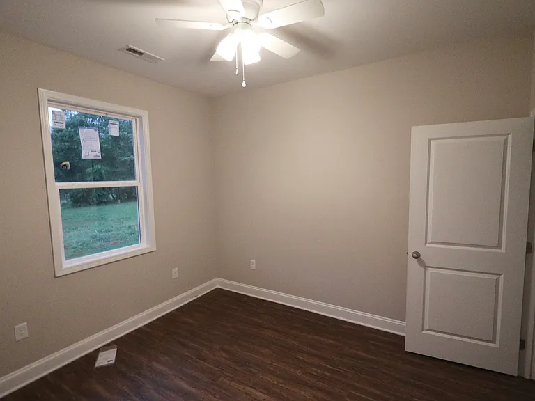 612 Vang Ct #612 — Photo 7
