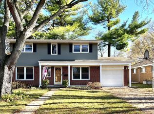 946 S 9th Ave, Kankakee, IL 60901