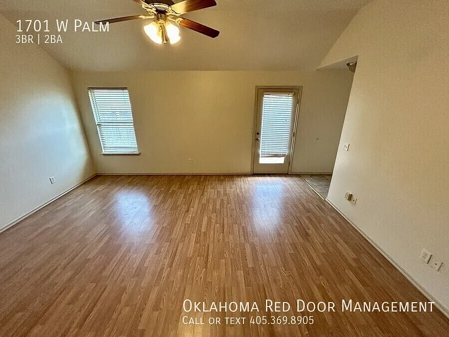Building Photo - 1701 W Palm Pl