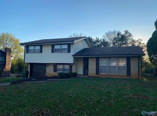 4411 McClain Ln NW, Huntsville, AL 35810