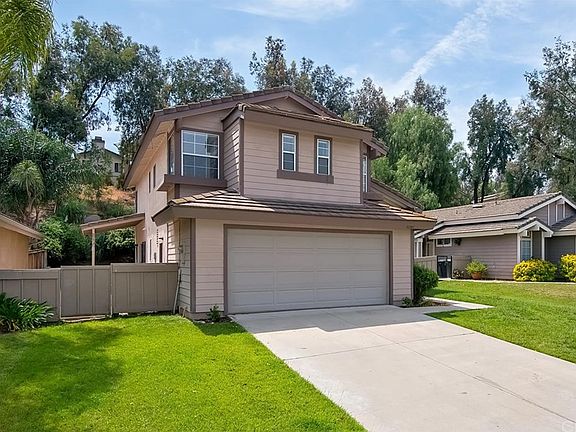 3rd image of 41544 Avenida De La Reina