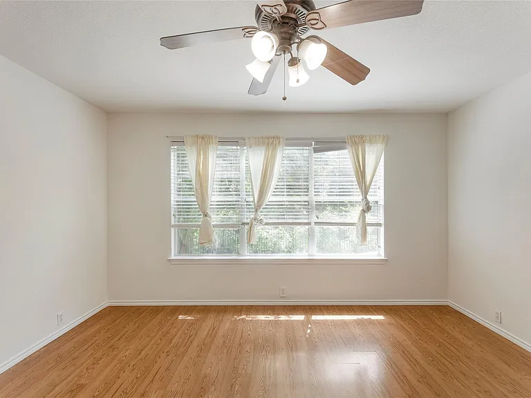 2372 Paradise Ridge Dr — Photo 17