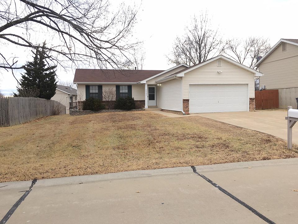 2505 Lowell Lane