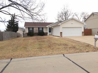 2505 Lowell Ln, O'Fallon, MO 63368