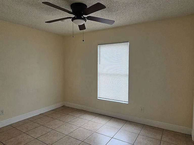 2338 Cordova Ct — Photo 7
