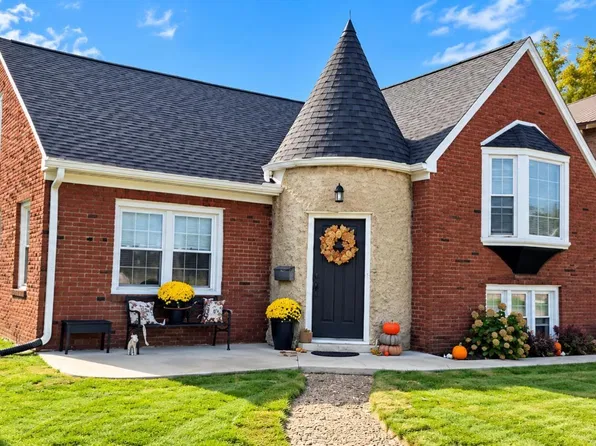 105 W Vantrees St, Washington, IN 47501