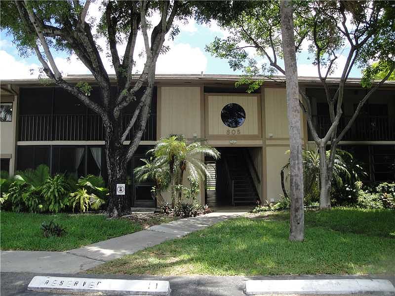 1st image of 805 NE 199th St APT 205