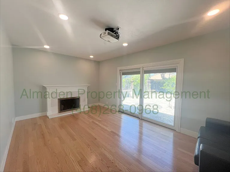 6274 Tillamook Dr — Photo 2