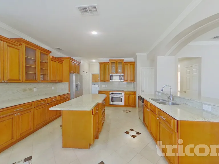 1815 Honeydew Ct — Photo 7