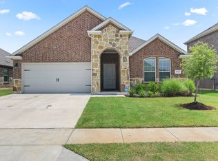 2920 Pinecrest Dr, Aubrey, TX 76227
