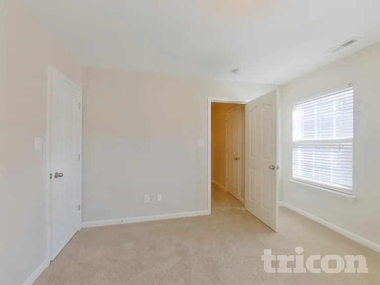 2558 Fiddlers Glenn Dr — Photo 12