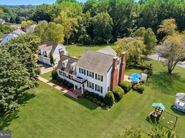 525 Small Reward Rd, Huntingtown, MD 20639