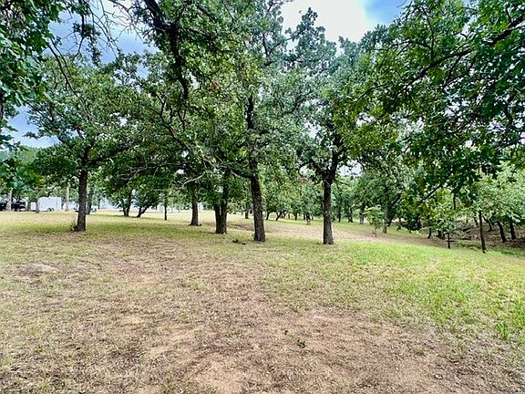 5th image of 108 Country Club Dr