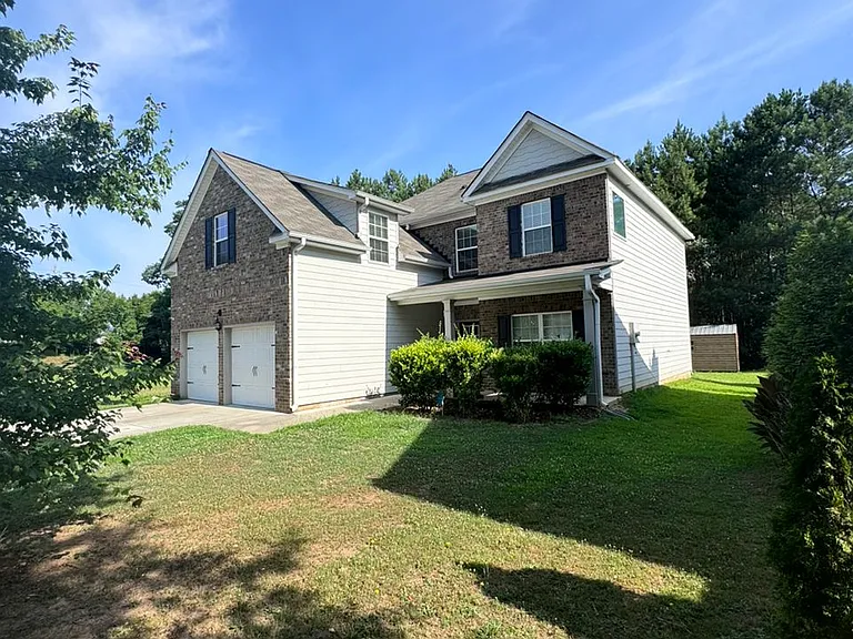 4499 Savannah Dr — Photo 2