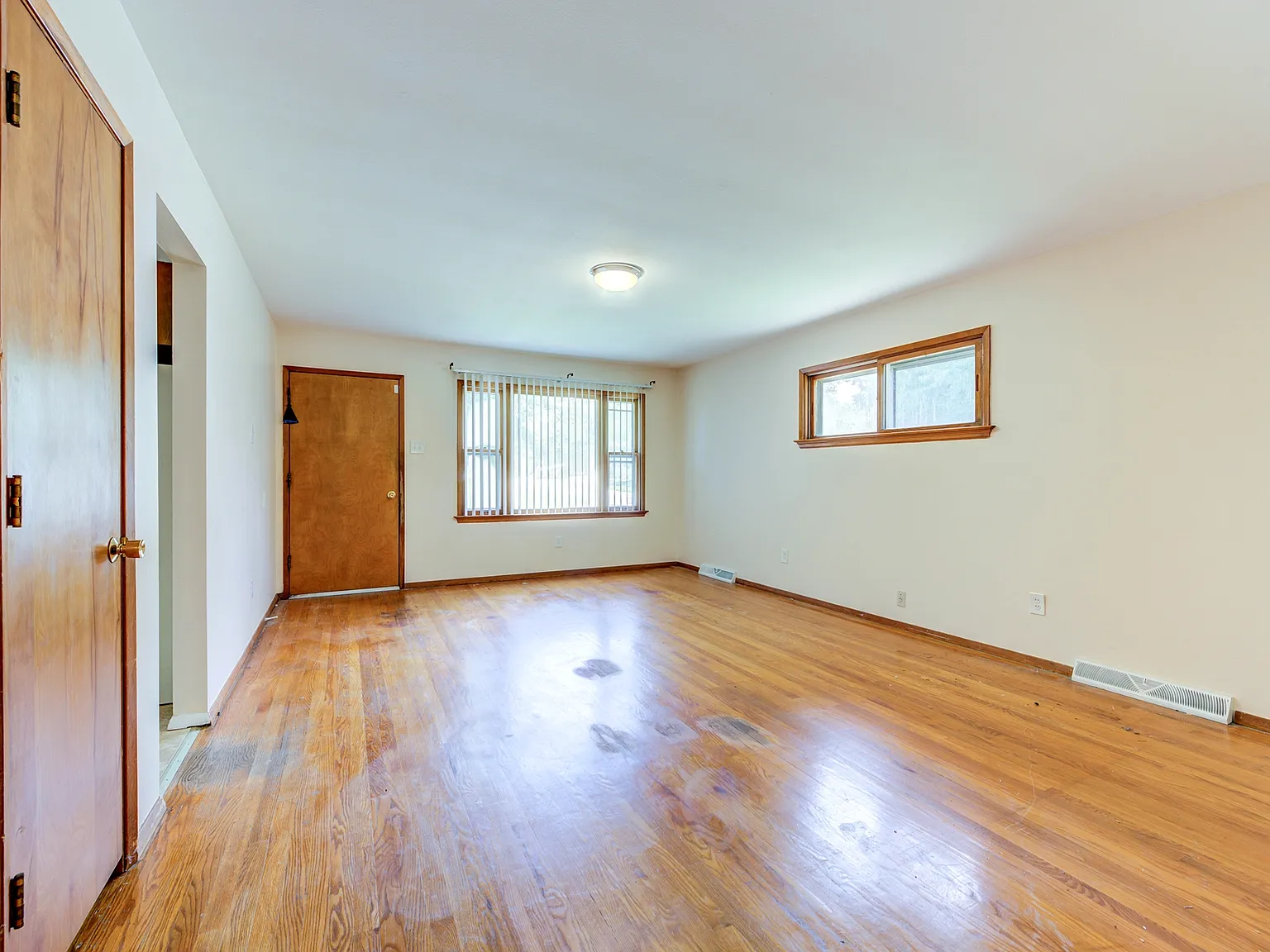 3 bed, 1.5 bath, 962 sqft, $1,450 — Photo 4