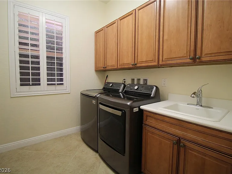 2812 Sisteron Ct — Photo 33