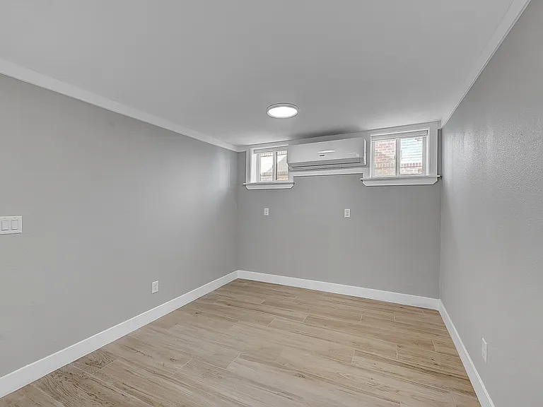 1584 Meade St — Photo 24