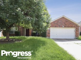 2715 Falcon Trl, Grand Prairie, TX 75052