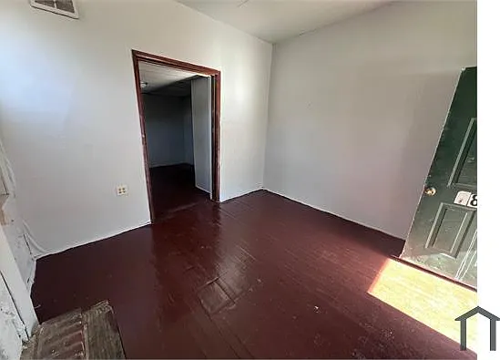 7815 Ivory Ave — Photo 4