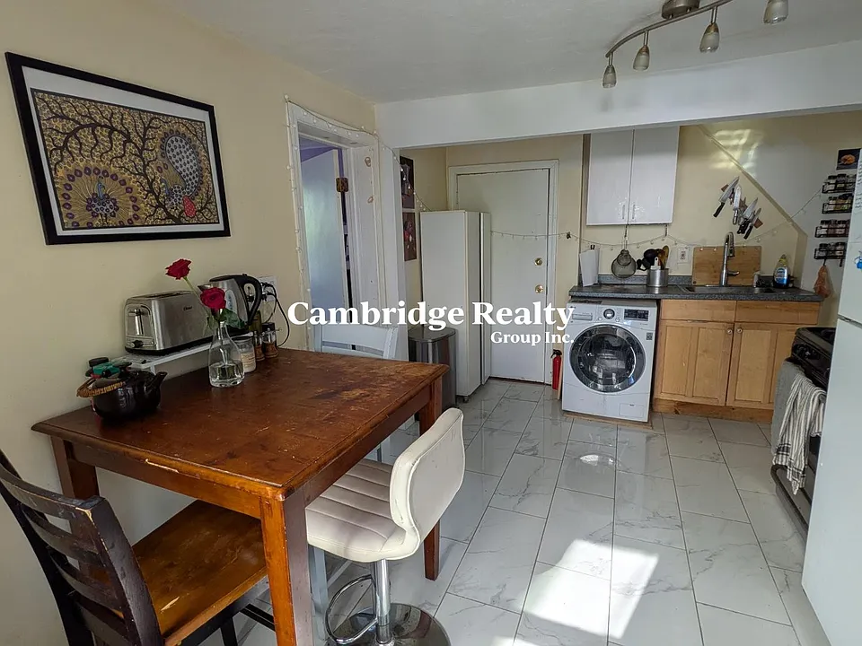 40 Bristol St #2T