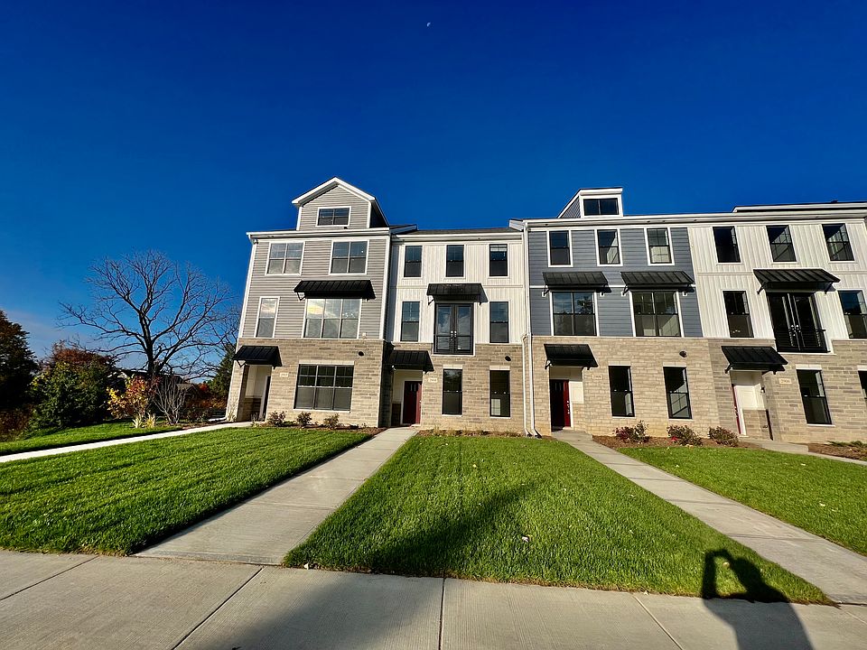 1st image of 2910A Rayfield Ave