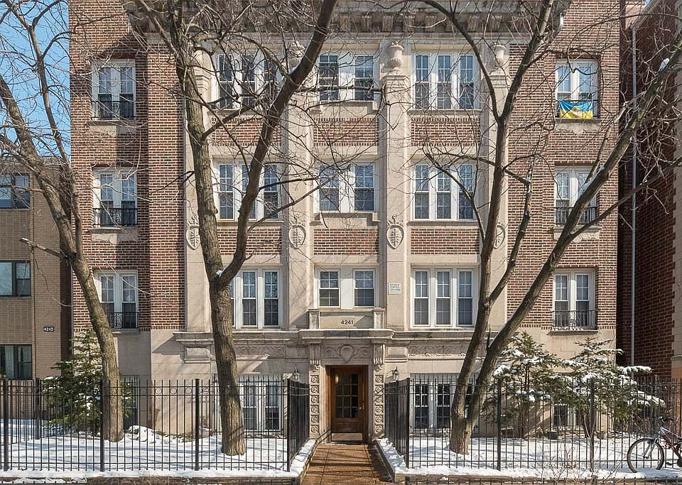 1st image of 4241 N Kenmore Ave #2G